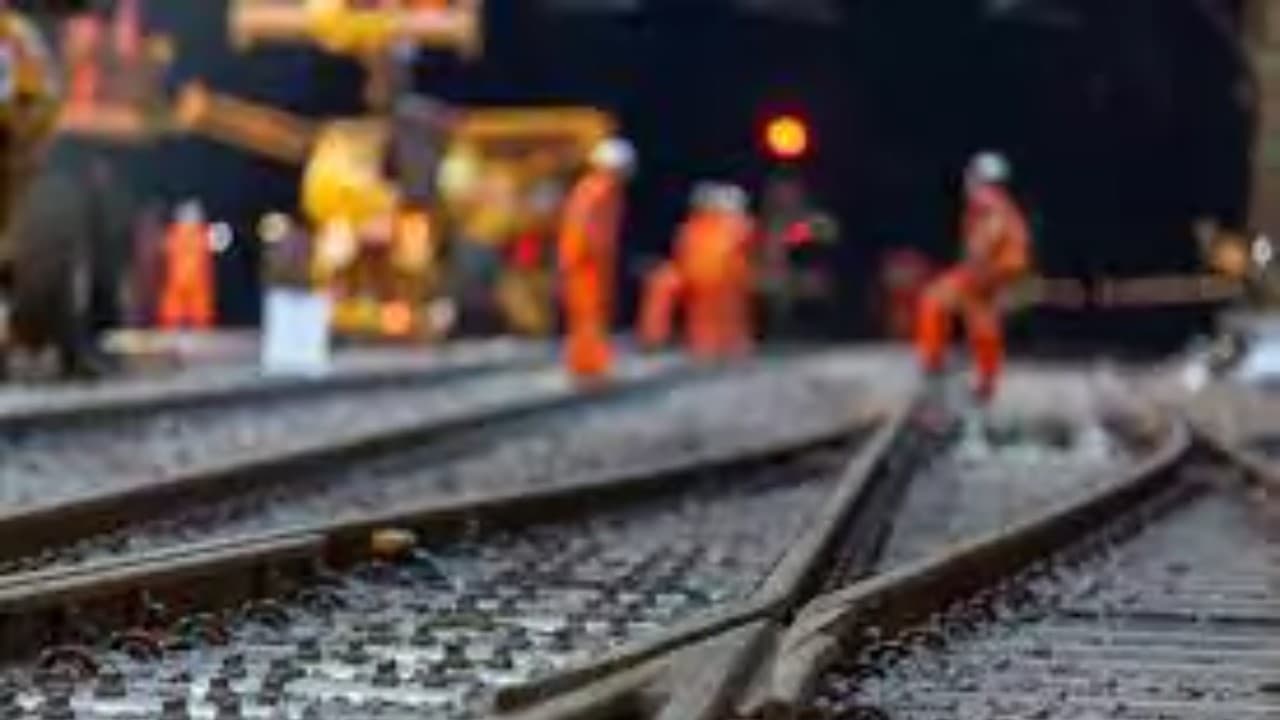 NR/L2/OHS/019 (Safety of People at Work On or Near the Line) thumbnail